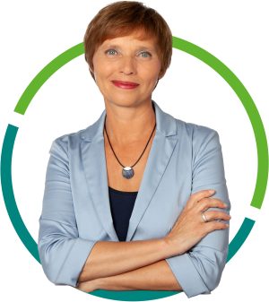 Natalia Hefele schaut freundlich in die Kamera
